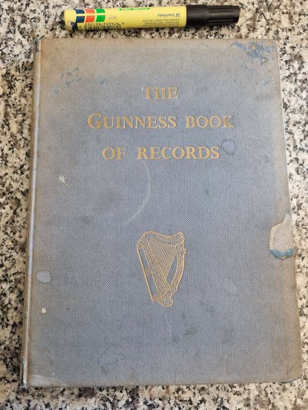 1956 THE GUINNESS BOOK OF RECORDS ( Second Edition )