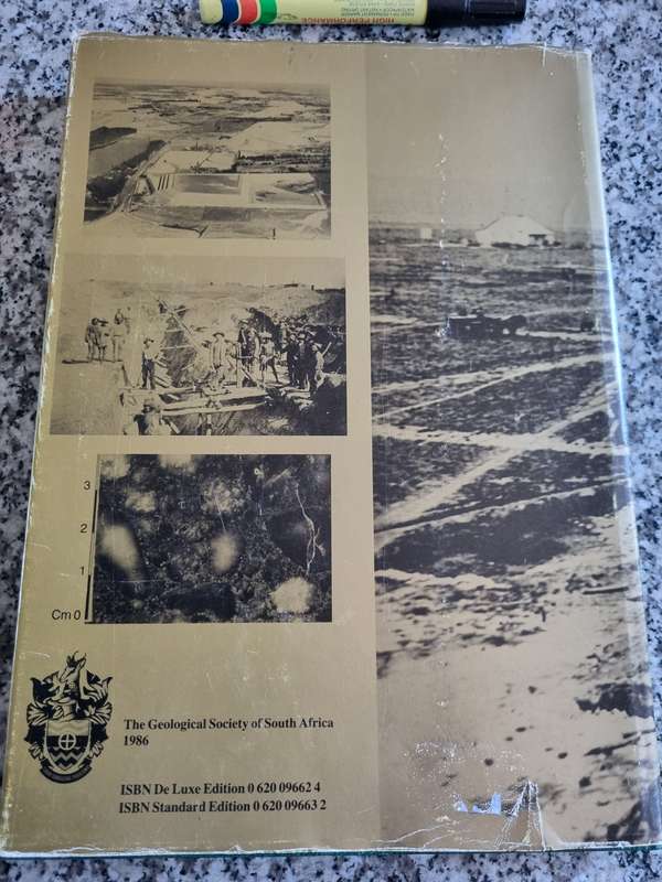 WITWATERSRAND GOLD 100 YEARS Ed. E S A ANTROBUS A Review of the Discovery Witwatersrand Goldfield