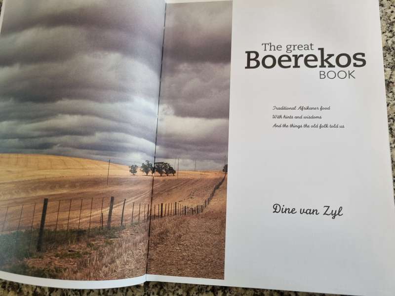 THE GREAT BOEREKOS BOOK Traditional Afrikaans Food  DINE van ZYL (  cooking recipes )