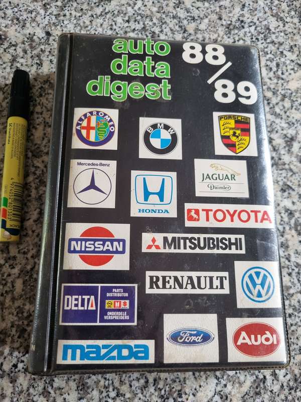 AUTO DATA DIGEST 88/89 14th Edition 1988  Mead & McGrouther ( Pty ) Limited ( motor dealers digest