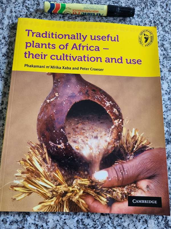 TRADITIONALLY USEFUL PLANTS OF AFRICA Their Cultivation and Use Phakamani m'Afrika & Peter Croeser