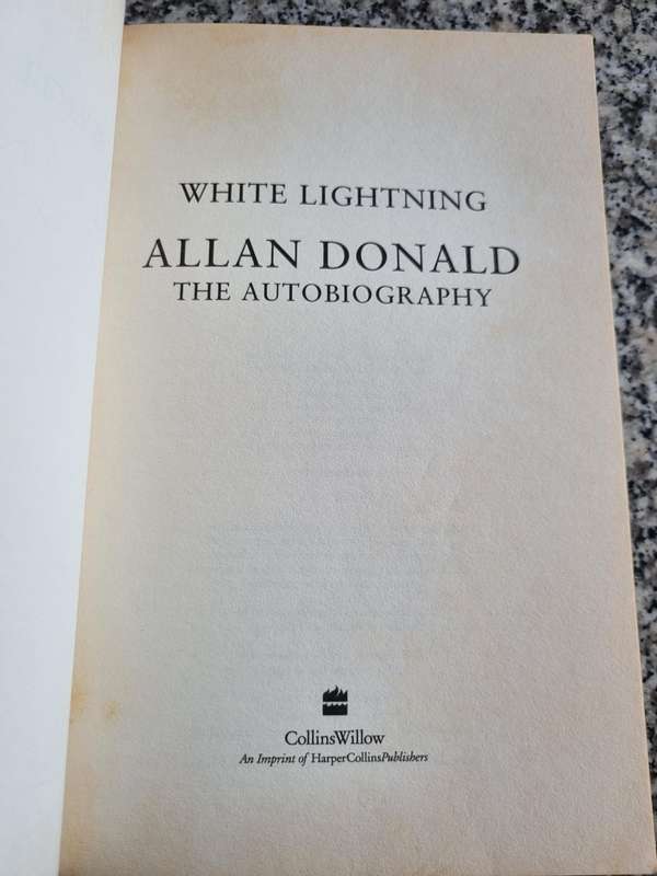 ALLAN DONALD THE AUTOBIOGRAPHY WHITE LIGHTNING  (  cricket )