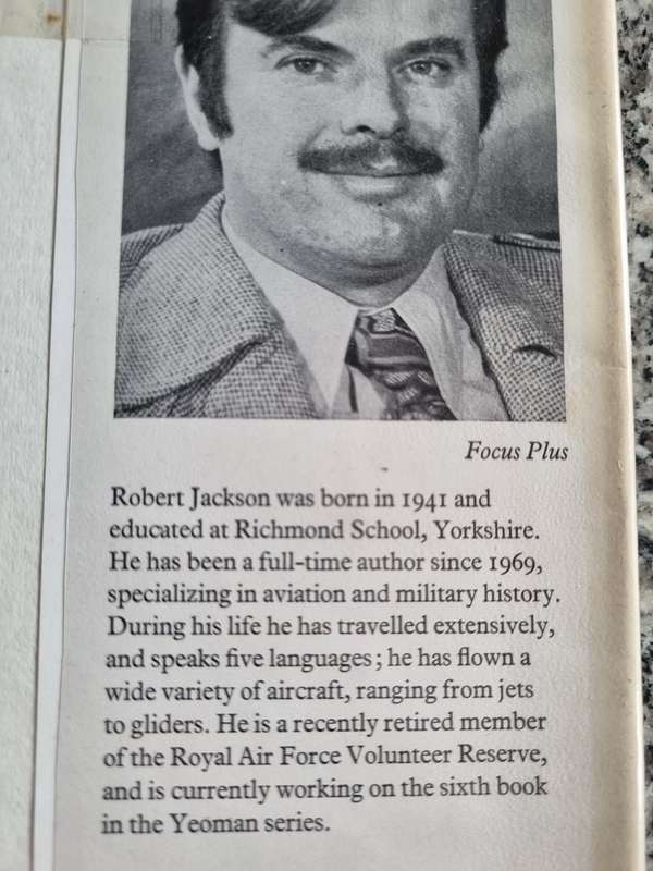 MOSQUITO SQUADRON  ROBERT JACKSON Yeoman in the Battle over Germany 1943