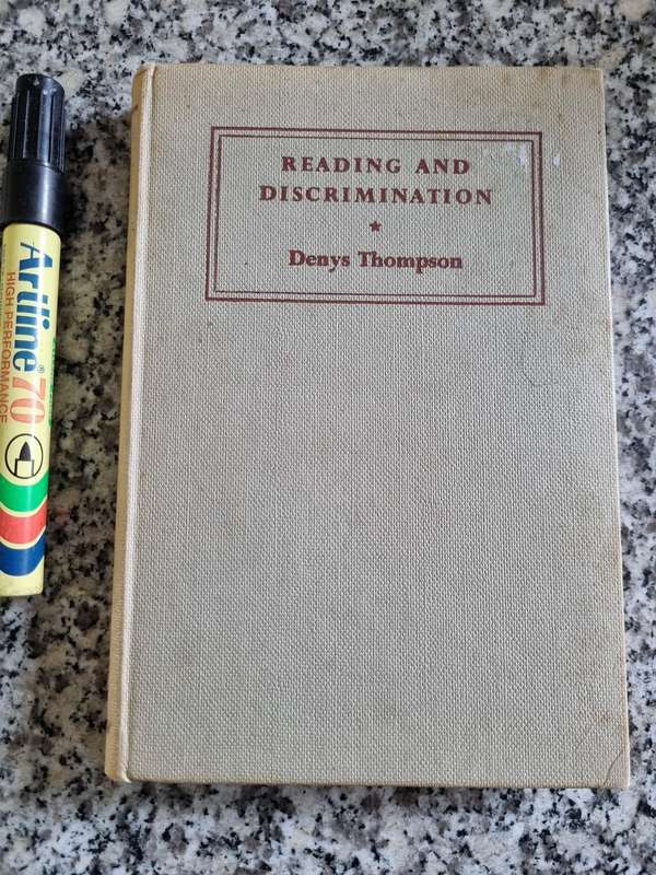 READING AND DISCRIMINATION DENYS THOMPSON Revised Edition 1955  literature