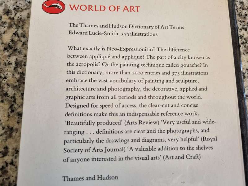 THE THAMES AND HUDSON DICTIONARY OF ART TERMS ( 208 pages )