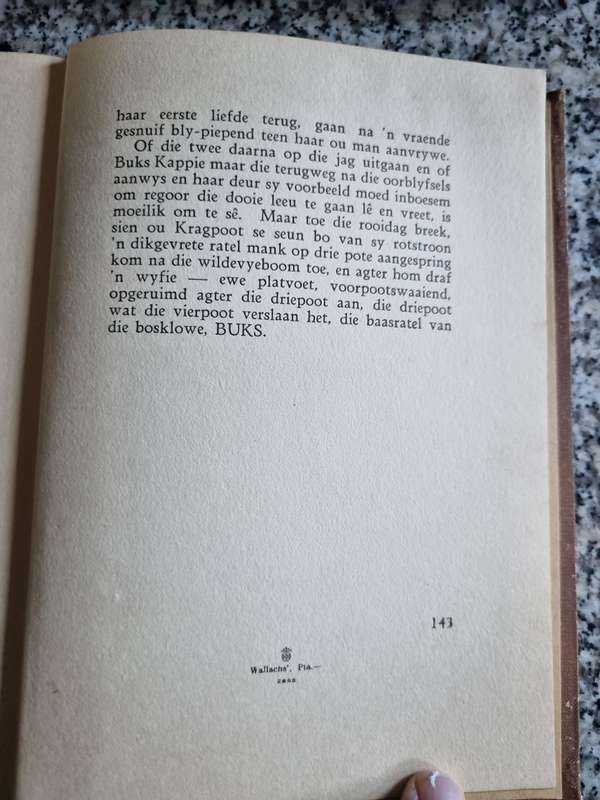 BUKS  Deur G C en S B HOBSON Uitgegee 1935