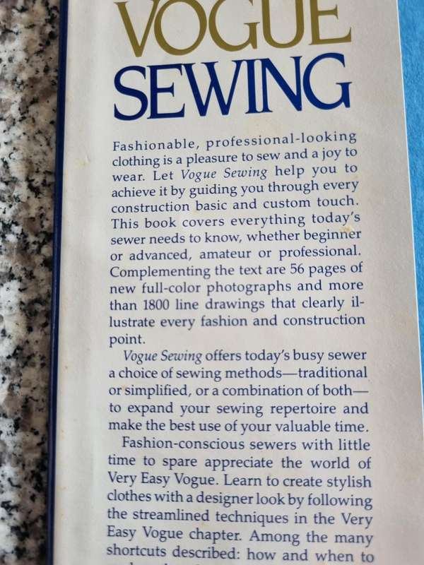 VOGUE SEWING ( Dressmaking ) Revised edition of 1980