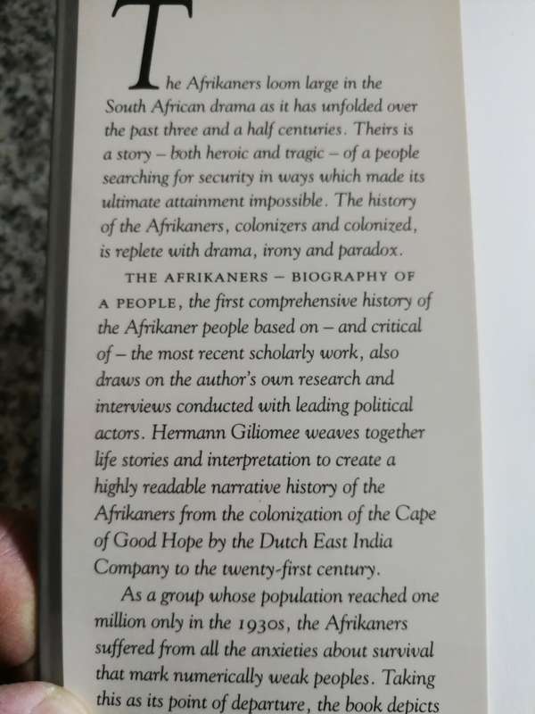 THE AFRIKANERS BIOGRAPHY OF A PEOPLE HERMANN GILIOMEE ( history )