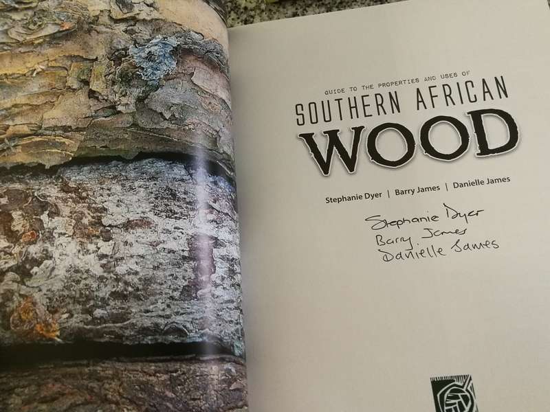 GUIDE TO THE PROPERTIES AND USES OF SOUTHERN AFRICAN WOOD STEPHANIE DYER  et al Timber trees