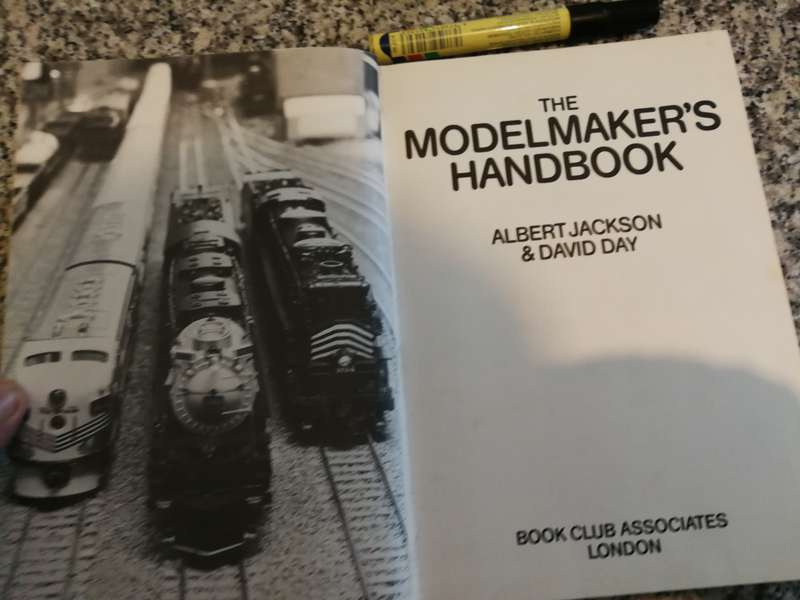 THE MODELMAKER'S HANDBOOK ALBERT JACKSON & DAVID DAY Model making modelers crafts includes railways