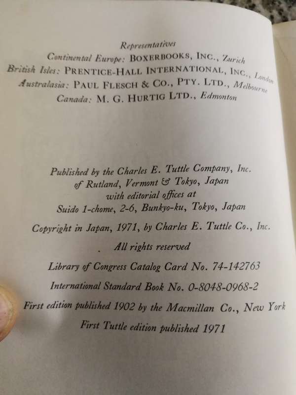 SUN DIALS AND ROSES OF YESTERDAY ALICE MORSE EARLE Reprint 1971 ( was first published 1902 )