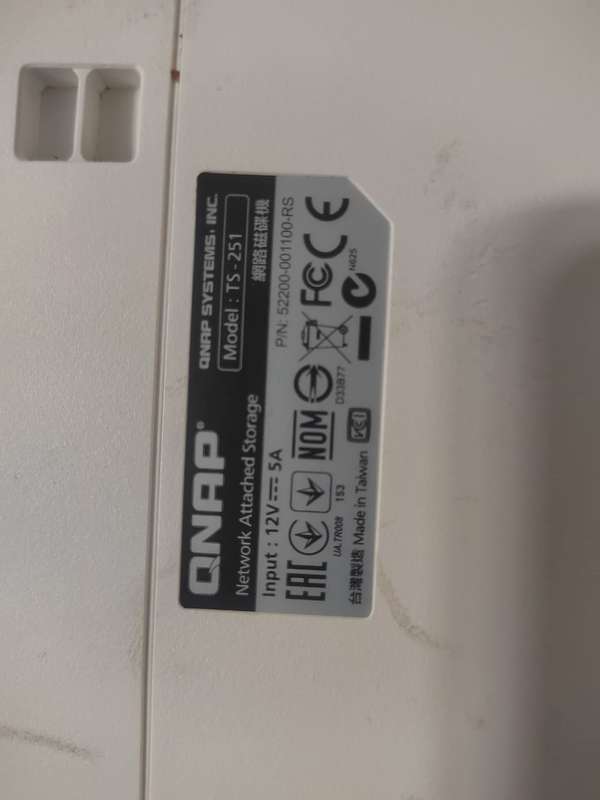 QNAP model : TS-251