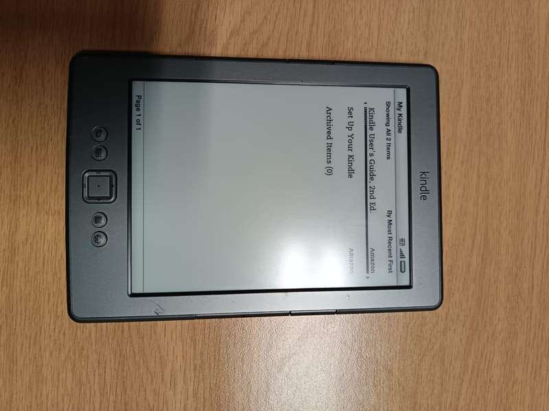 AMAZON KINDLE  D0100 4th gen 2GB STORAGE