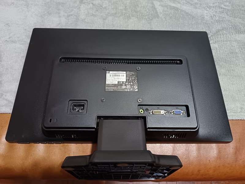 HP  W2072a Display Monitor