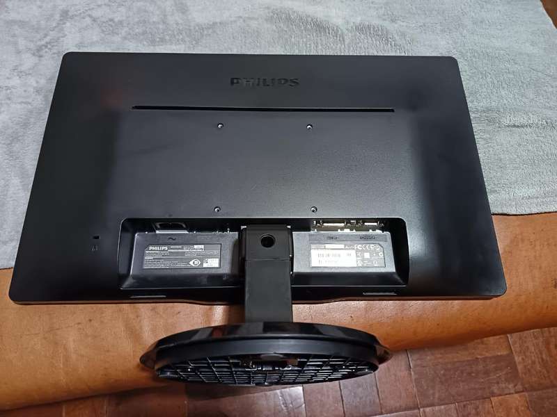 Philips 226V4L Display Monitor