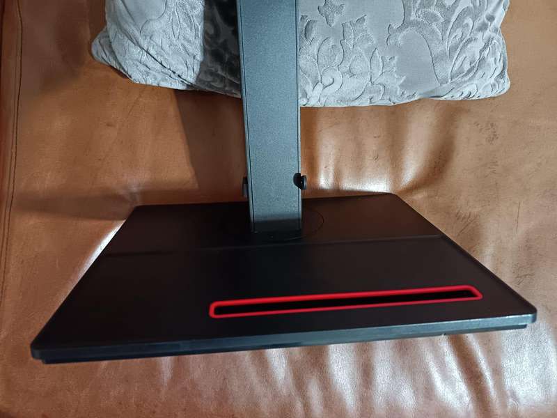 ThinkCentre tio 24 gen 4