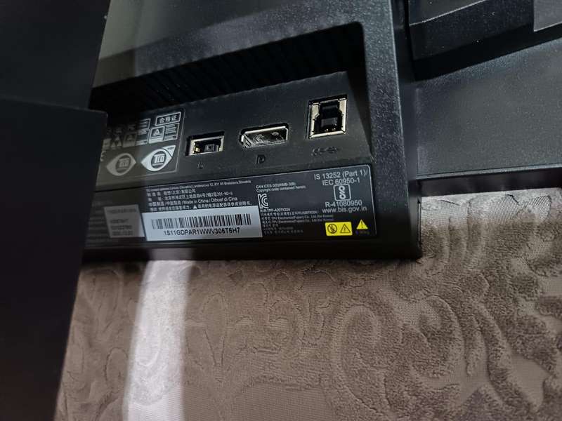 ThinkCentre tio 24 gen 4
