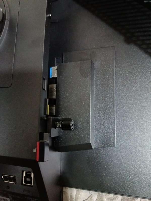 ThinkCentre tio 24 gen 4