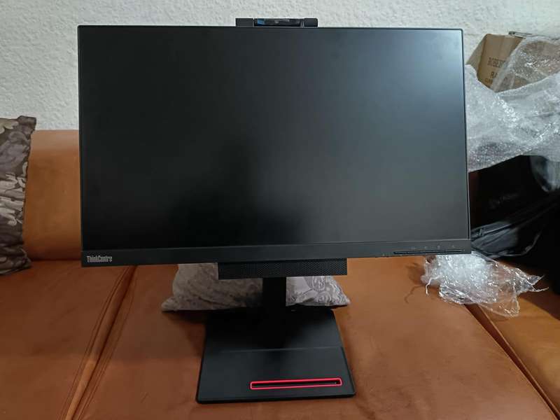 ThinkCentre tio 24 gen 4