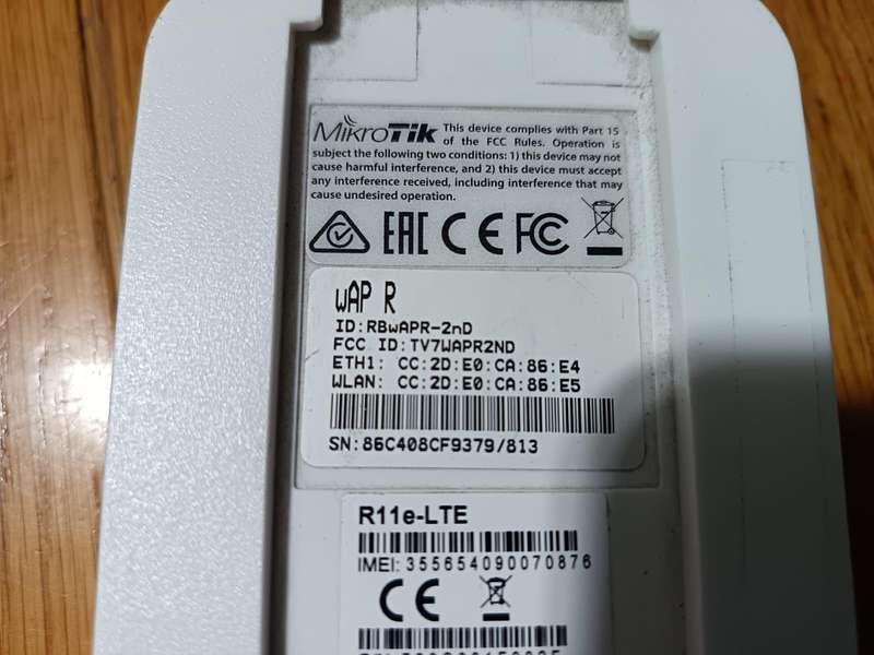 MikroTik  routerboard wAP R R11e-LTE