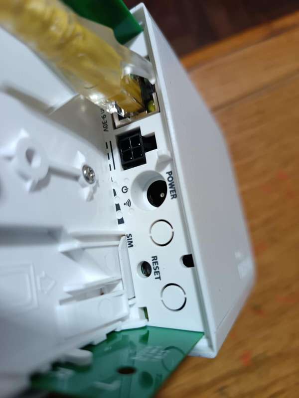 MikroTik  routerboard wAP R R11e-LTE