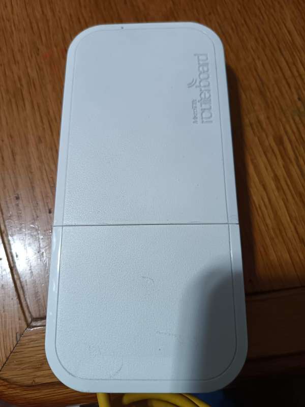 MikroTik  routerboard wAP R R11e-LTE