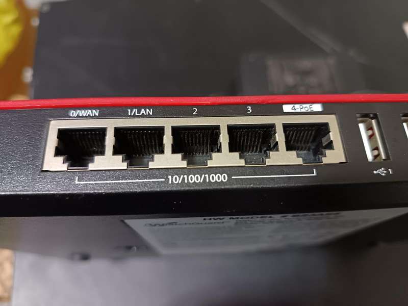 WatchGuard Firebox T30 Firewall Security Appliance HW Model BS3AE5 w/ Adapter