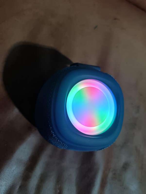 Yesido Wireless Speaker, RGB Display Fabric Texture, Mini Portable speaker