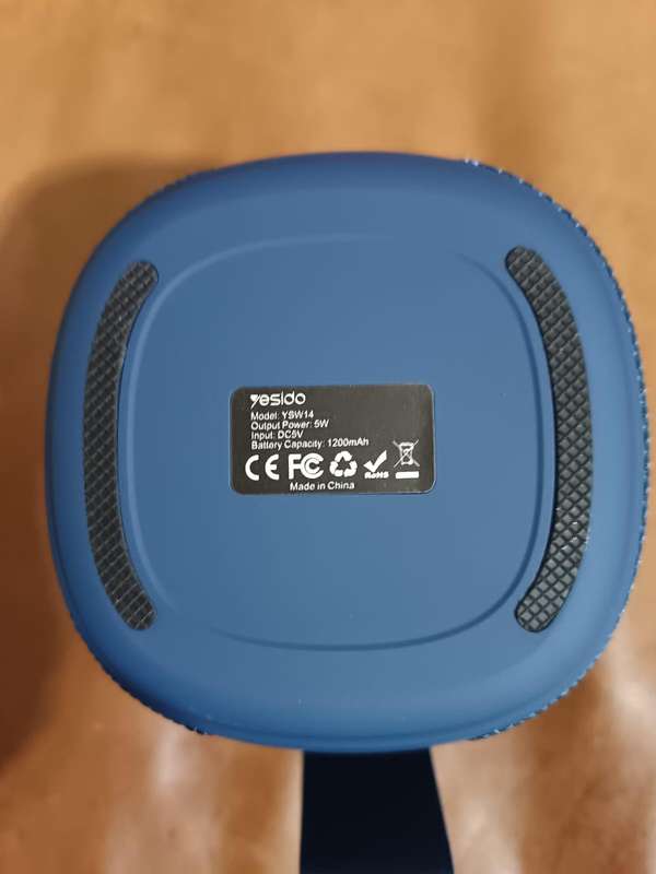 Yesido Wireless Speaker, RGB Display Fabric Texture, Mini Portable speaker