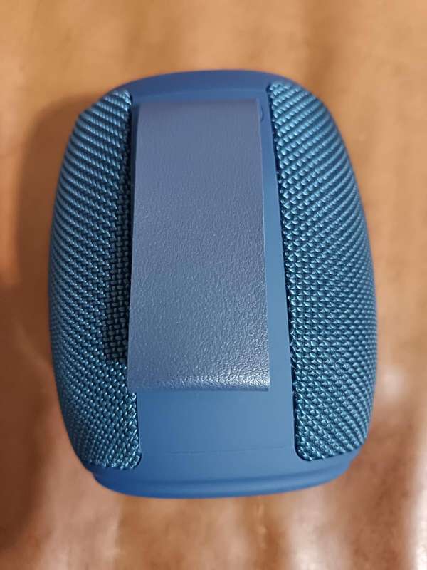 Yesido Wireless Speaker, RGB Display Fabric Texture, Mini Portable speaker