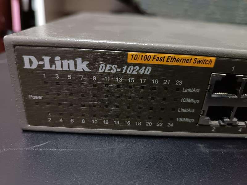 D-LINK  SWITCH DES-1024D