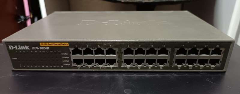 D-LINK  SWITCH DES-1024D