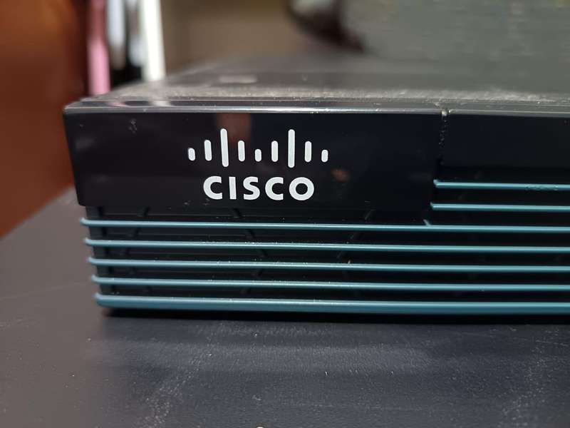 CISCO 1900 SERIES  ETHERNET ROUTER Network Switch
