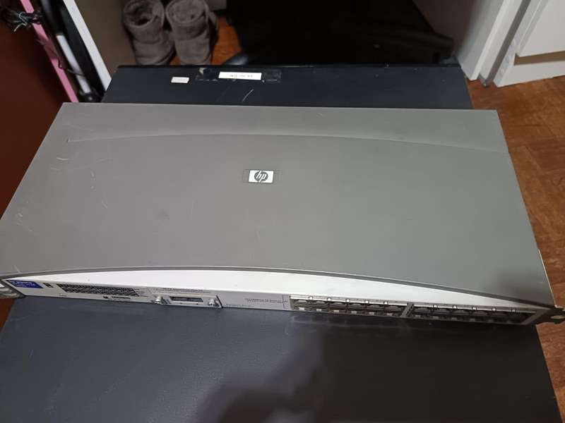 HP ProCurve Switch 2124 J4868A  - network switch