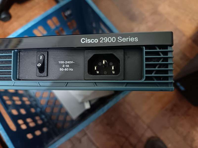 CISCO 2900 SERIES  CISCO 2901 ETHERNET ROUTER Network Switch