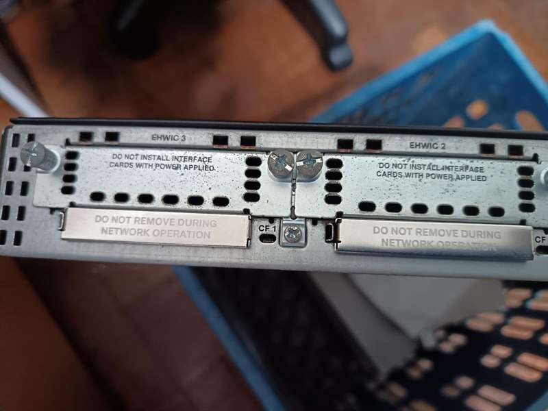 CISCO 2900 SERIES  CISCO 2901 ETHERNET ROUTER Network Switch