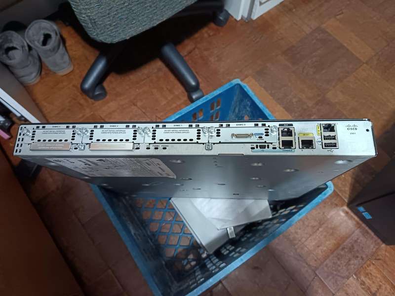 CISCO 2900 SERIES  CISCO 2901 ETHERNET ROUTER Network Switch