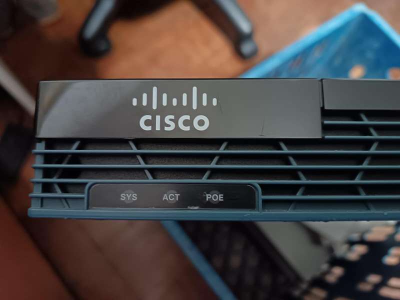 CISCO 2900 SERIES  CISCO 2901 ETHERNET ROUTER Network Switch