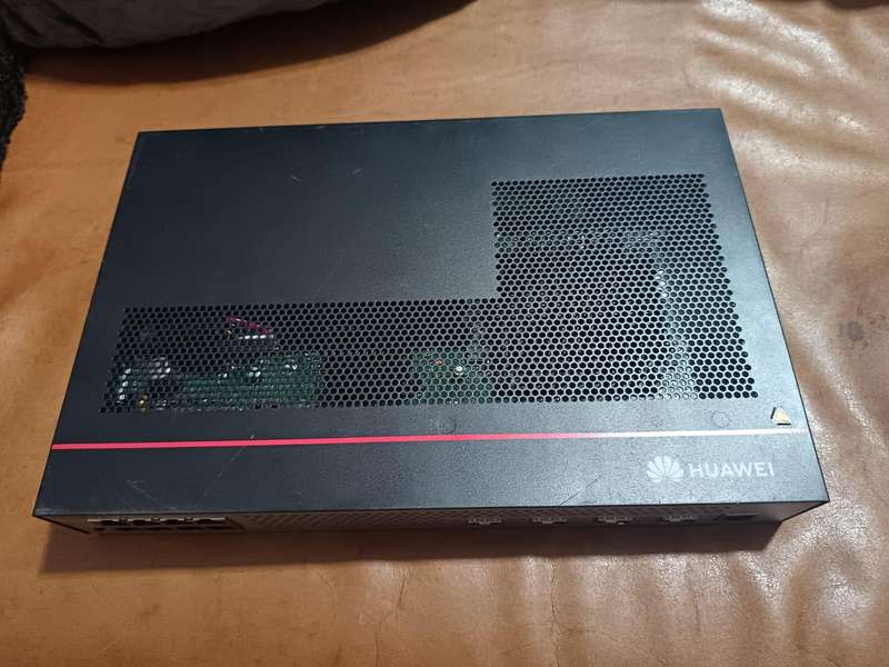 Huawei S5735-L8P4X-QA-V2  Network Switch
