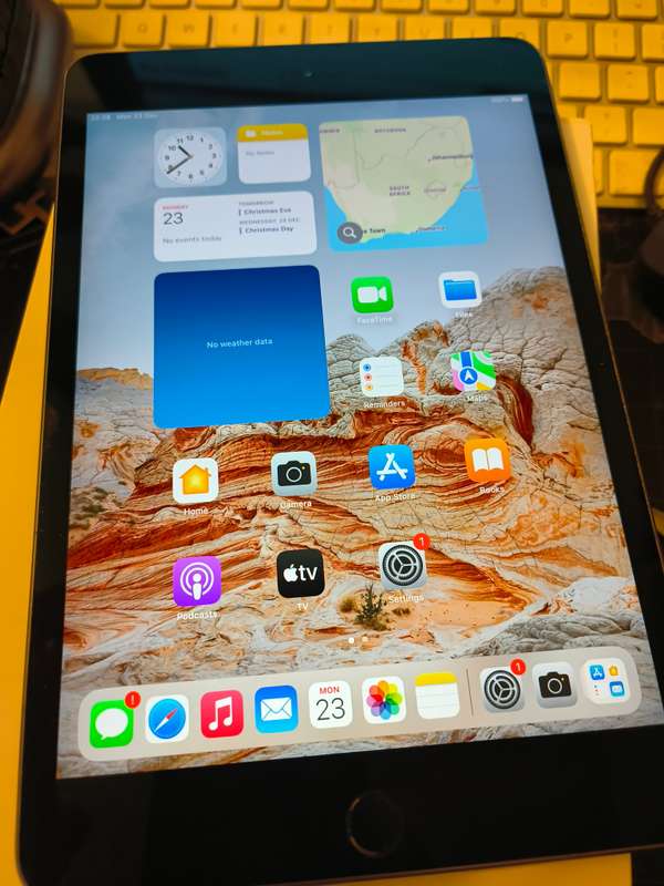 IPad Mini 5th Gen  64gig Wifi In Box