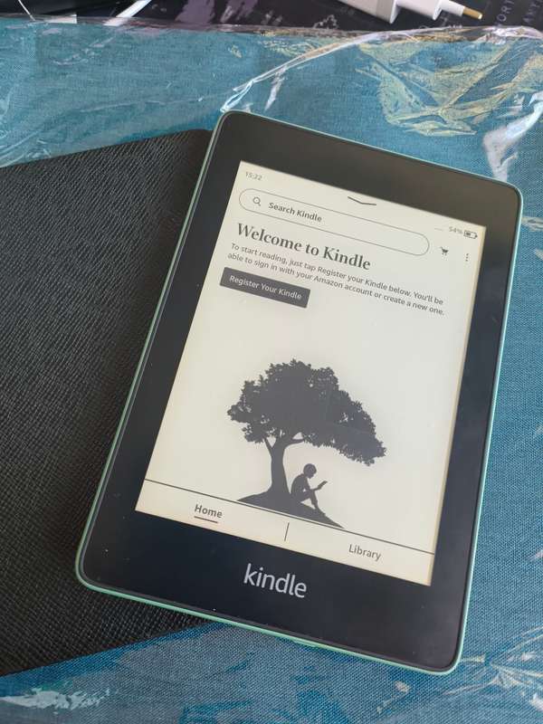 Amazon Kindle Paperwhite 6` Wi-Fi 8gb  10th Gen - Matcha Green
