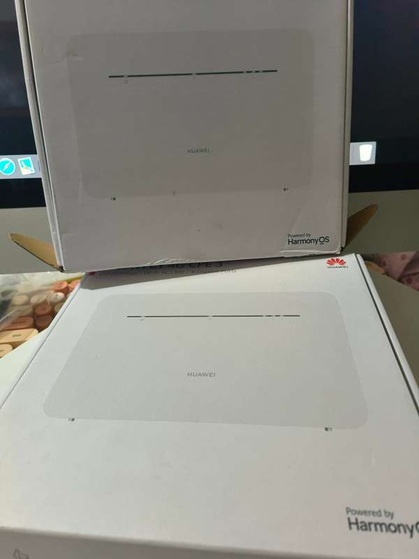 Latest Huawei 4G Router 3 Pro model B535-932a (It take a SIM CARD) up 64 users