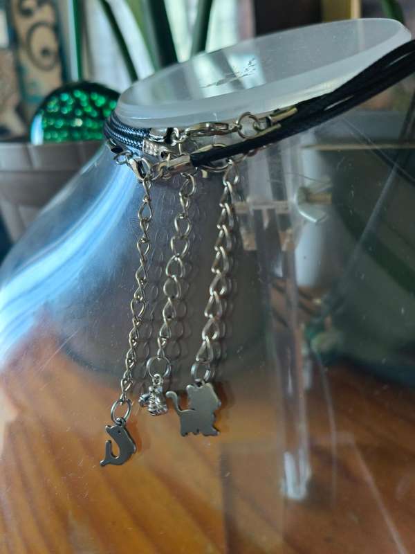 Natural Stone Heart Shape Pendants and Leather Cord Necklaces
