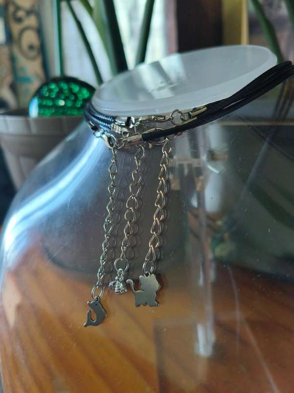 Natural Stone Heart Shape Pendants and Leather Cord Necklaces