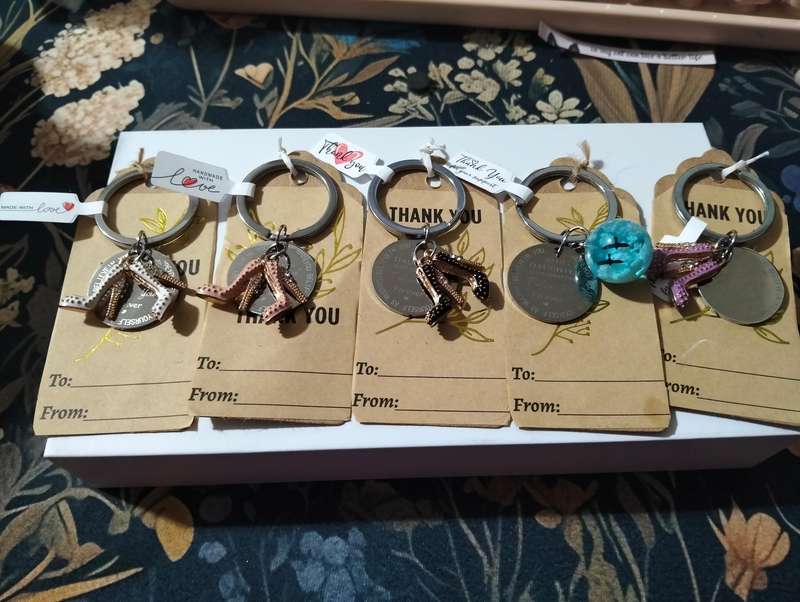 x2 Pcs Keychain - Daughter and Son