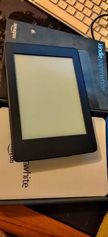 Amazon Kindle Paperwhite  7th Generation 6inch 4GB