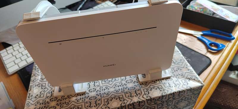 Latest Huawei 4G Router 3 Pro model B535-932a (It take a SIM CARD) up 64 users