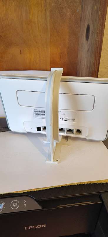 Latest Huawei 4G Router 3 Pro model B535-932a (It take a SIM CARD) up 64 users