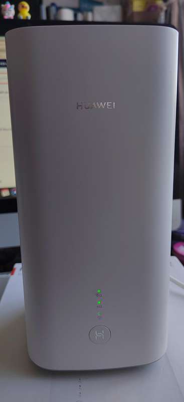Huawei 5G CPE Pro H112 - Open to all Network - In Box