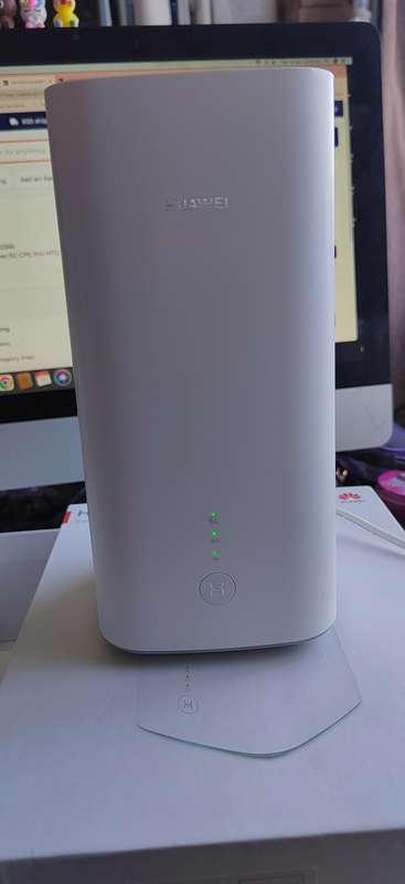 Huawei 5G CPE Pro H112 - Open to all Network - In Box